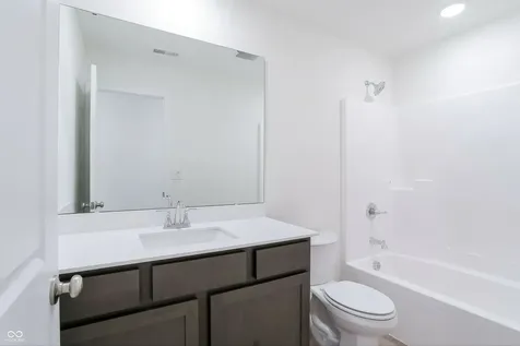 8609 Meadowlands Court Plainfield IN 46168