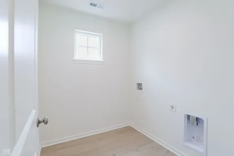 8609 Meadowlands Court Plainfield IN 46168