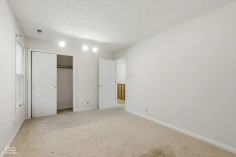 5635 Arabian Court Indianapolis IN 46228