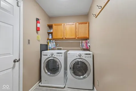 4709 Oakton Way Greenwood IN 46143