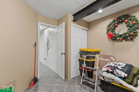 4709 Oakton Way Greenwood IN 46143