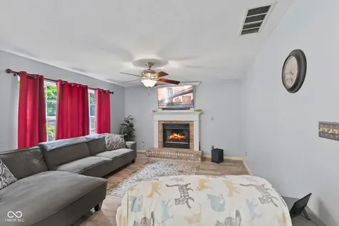 4709 Oakton Way Greenwood IN 46143
