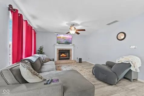 4709 Oakton Way Greenwood IN 46143