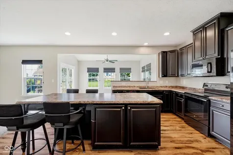 2859 Holiday Way Greenwood IN 46143