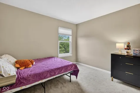 5337 Pelham Way Indianapolis IN 46216