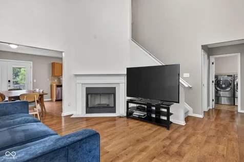 5337 Pelham Way Indianapolis IN 46216