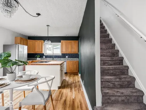903 Dawson Street Indianapolis IN 46203