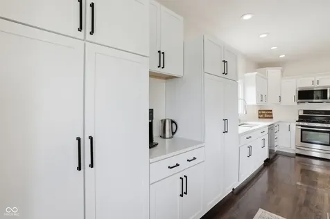 6560 Calais Circle Indianapolis IN 46220