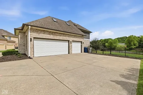 6560 Calais Circle Indianapolis IN 46220