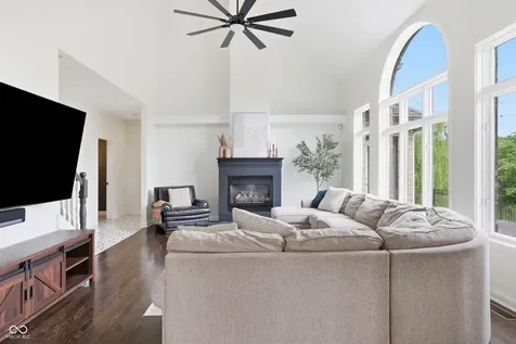 6560 Calais Circle Indianapolis IN 46220