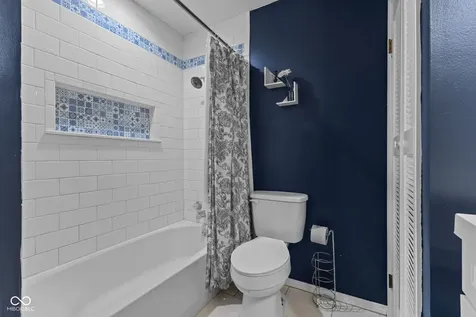 4847 S Eaton Avenue Indianapolis IN 46239