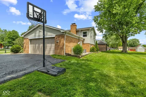 4847 S Eaton Avenue Indianapolis IN 46239