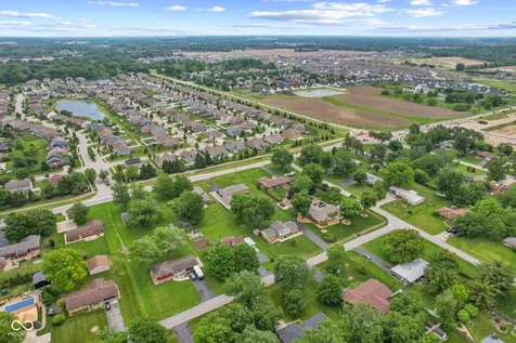 4847 S Eaton Avenue Indianapolis IN 46239