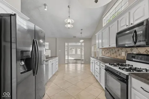 191 Suncrest Drive Greenwood IN 46143