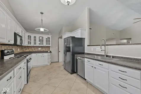 191 Suncrest Drive Greenwood IN 46143
