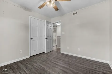 191 Suncrest Drive Greenwood IN 46143