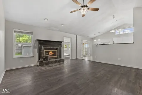 191 Suncrest Drive Greenwood IN 46143