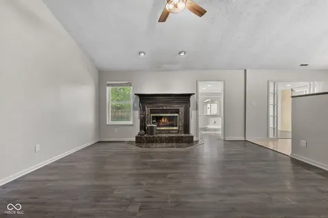191 Suncrest Drive Greenwood IN 46143