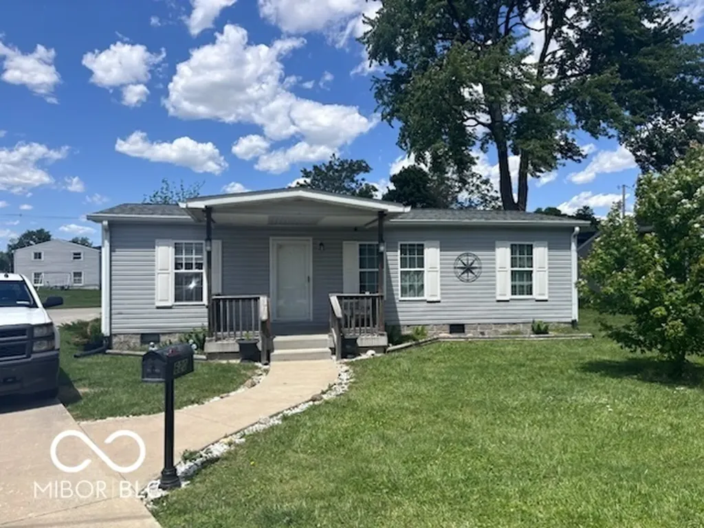 620 Pearl Street Whiteland IN 46184