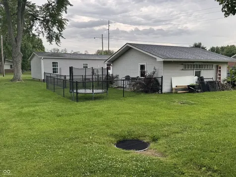 620 Pearl Street Whiteland IN 46184