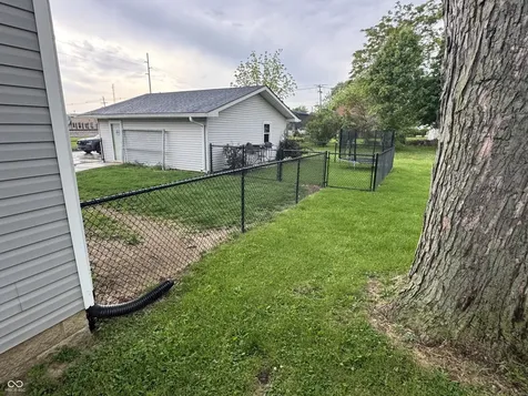 620 Pearl Street Whiteland IN 46184