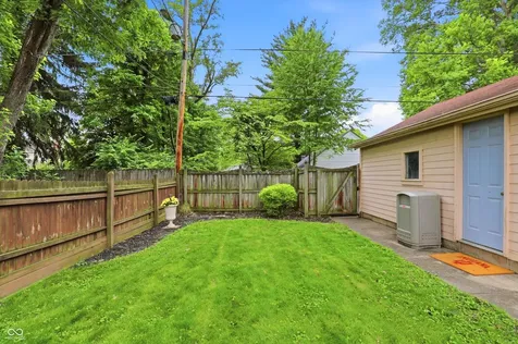 5944 Evanston Avenue Indianapolis IN 46220