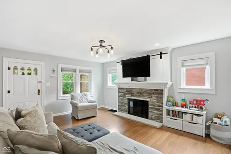 5944 Evanston Avenue Indianapolis IN 46220