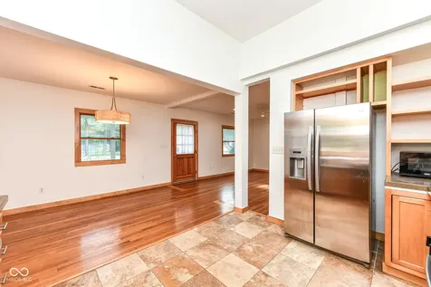 1102 E 49th Street Indianapolis IN 46205