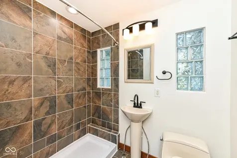 1102 E 49th Street Indianapolis IN 46205