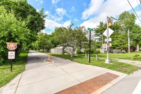 1102 E 49th Street Indianapolis IN 46205