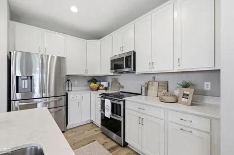 131 Hovden Drive Cicero IN 46034