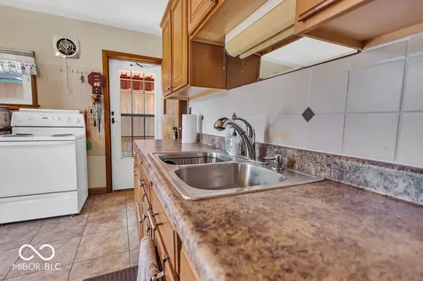 7667 N John Young Road Unionville IN 47468
