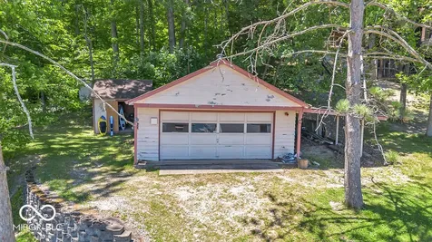 7667 N John Young Road Unionville IN 47468