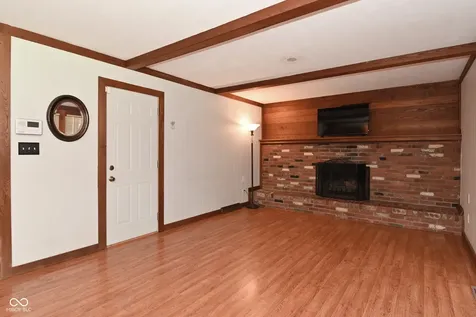 318 Kirk Drive W Indianapolis IN 46234