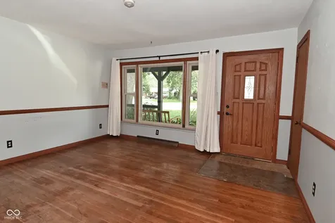 318 Kirk Drive W Indianapolis IN 46234
