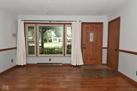 318 Kirk Drive W Indianapolis IN 46234