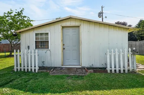209 Ann Avenue Pendleton IN 46064