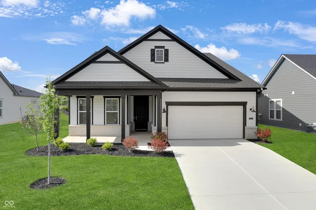 7419 Legends Way Whitestown IN 46075