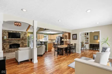 9689 Sycamore Road Carmel IN 46032