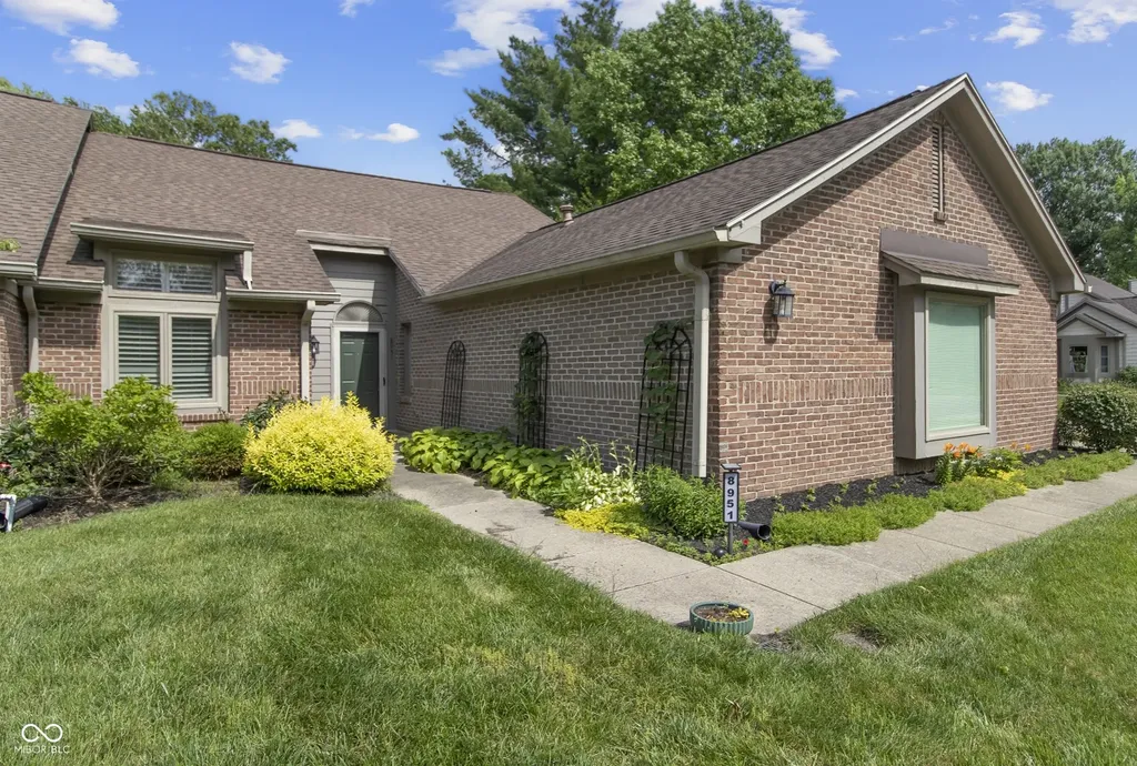 8951 Pennwood Court Indianapolis IN 46240