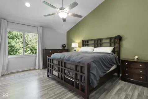 8951 Pennwood Court Indianapolis IN 46240