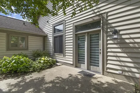 8951 Pennwood Court Indianapolis IN 46240