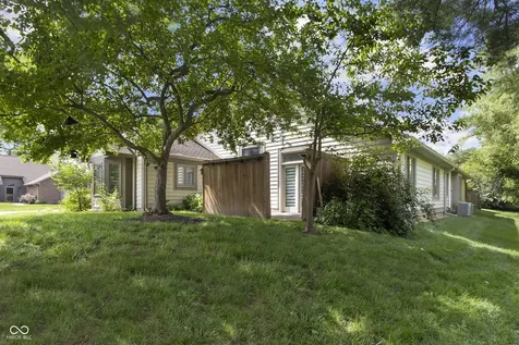 8951 Pennwood Court Indianapolis IN 46240