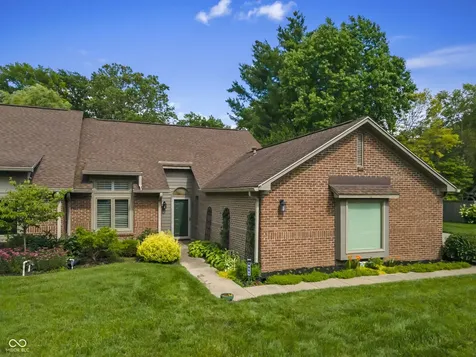8951 Pennwood Court Indianapolis IN 46240