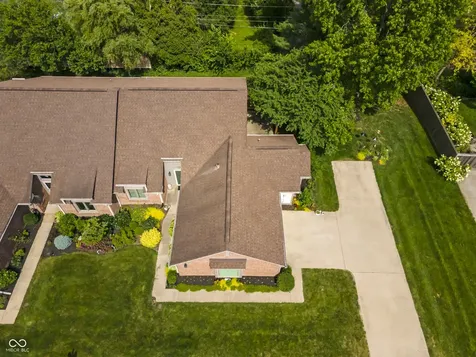 8951 Pennwood Court Indianapolis IN 46240