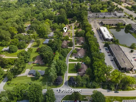 8951 Pennwood Court Indianapolis IN 46240