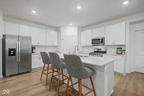2280 Pine Valley Drive Plainfield IN 46168