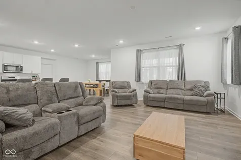 2280 Pine Valley Drive Plainfield IN 46168