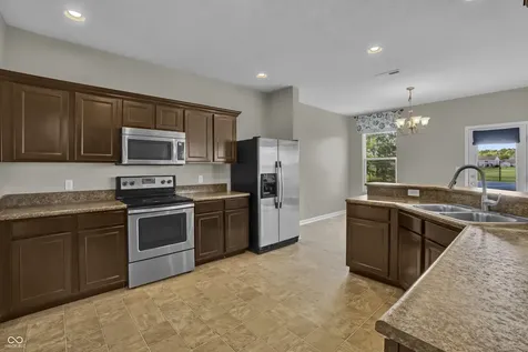 2273 Shadow Bend Drive Columbus IN 47201