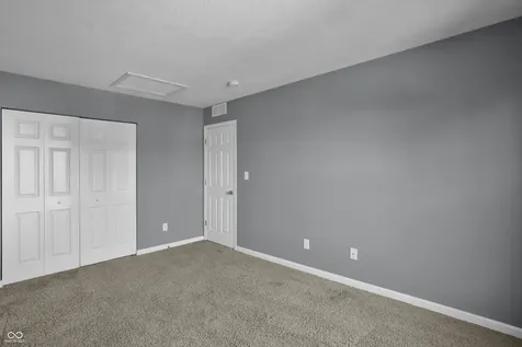 2273 Shadow Bend Drive Columbus IN 47201
